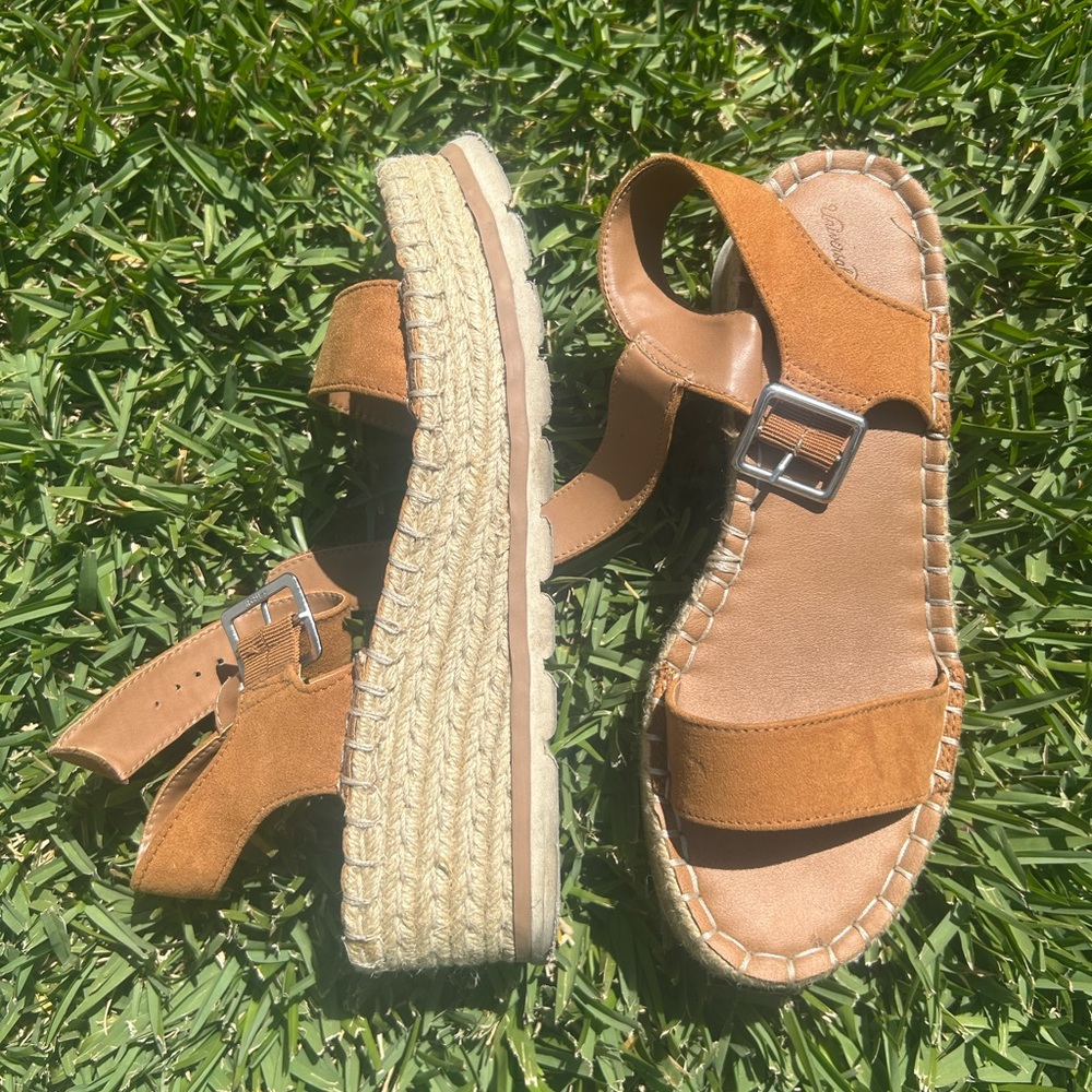 Universal Thread Platform Espadrilles - Picture 4 of 4